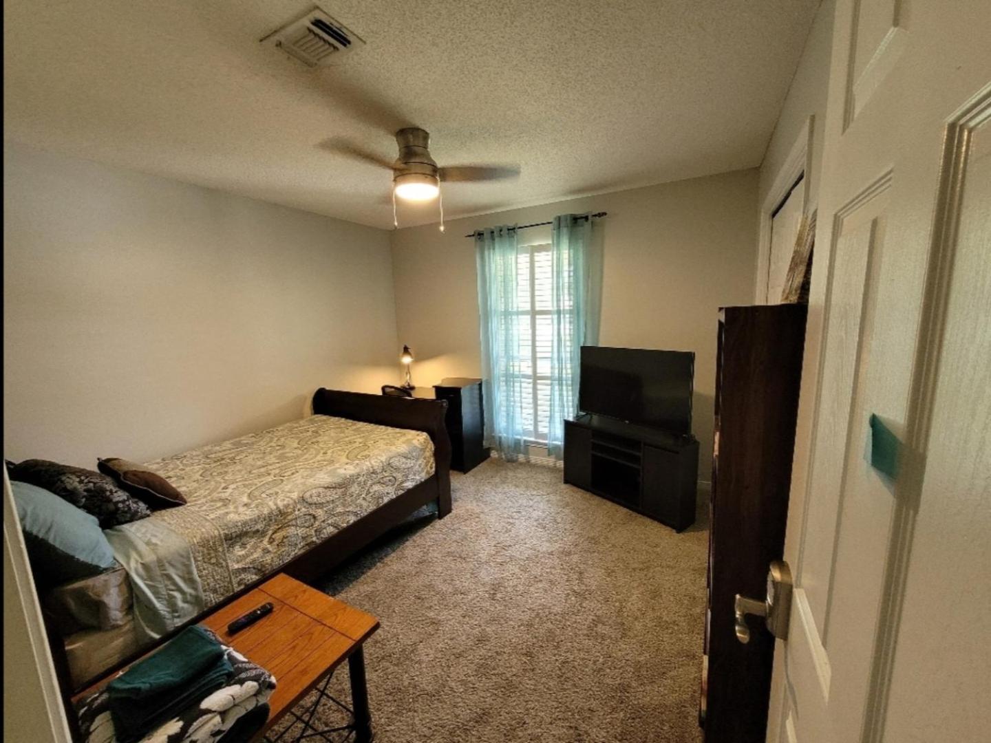 Bedroom Four Minutes From Beach Pensacola Exteriér fotografie